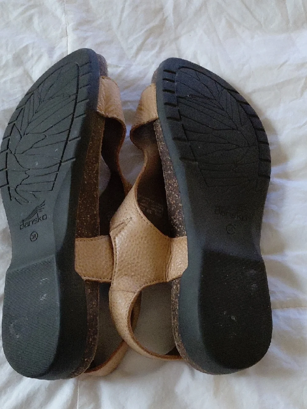 Dansko Reece Women's Sandals Sand Mustard Waxy 8.5 Likenew - Picture 4 of 6